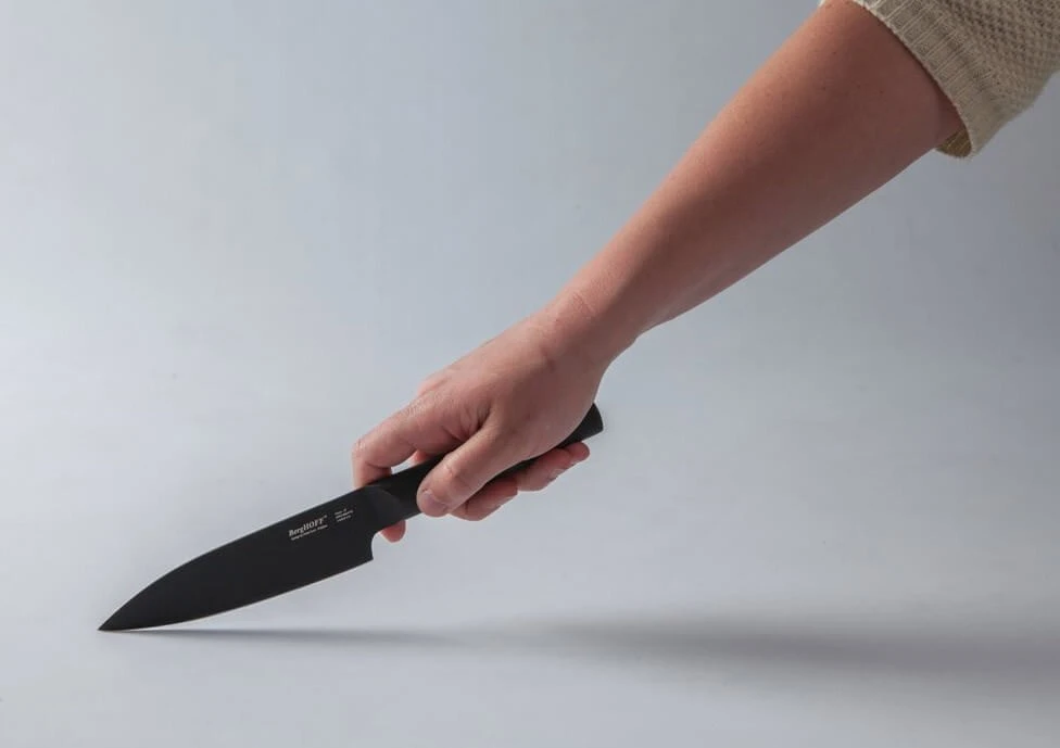 BergHOFF Ron Titan Chef Knife 13cm - Titanium Coating 4 BergHOFF Ron Titan Chef Knife 13cm - Titanium Coating - Image 2