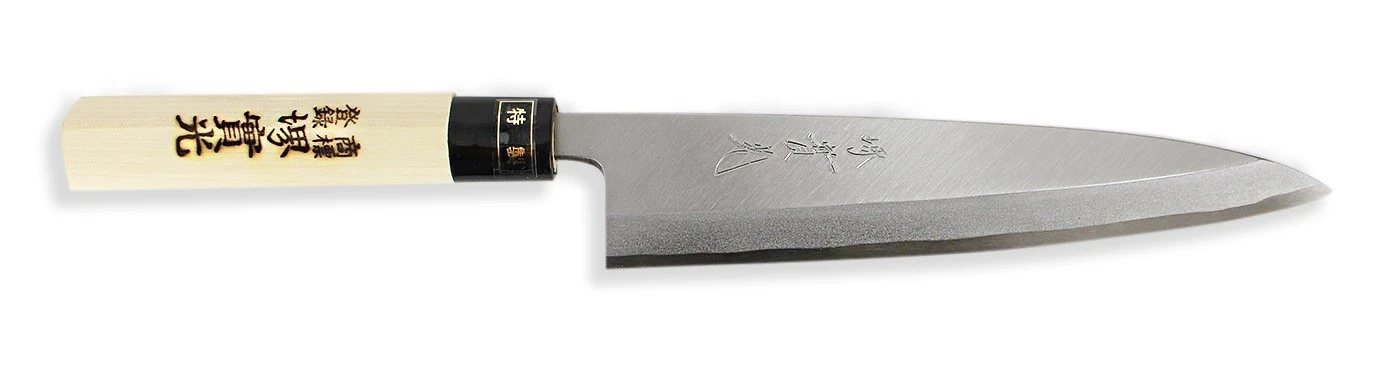 Jikko Tokusei Japanese Mioroshi Deba Knife 21cm Nihon Steel Blade, Magnolia Wood Handle 3 Jikko Tokusei Japanese Mioroshi Deba Knife 21cm Nihon Steel Blade, Magnolia Wood Handle