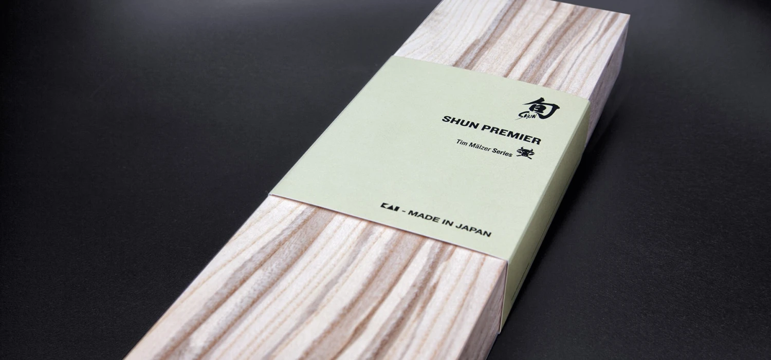 KAI Shun Premier Tim Mälzer Ham Knife Damascus Blade 24cm 11 KAI Shun Premier Tim Mälzer Ham Knife Damascus Blade 24cm - Image 9