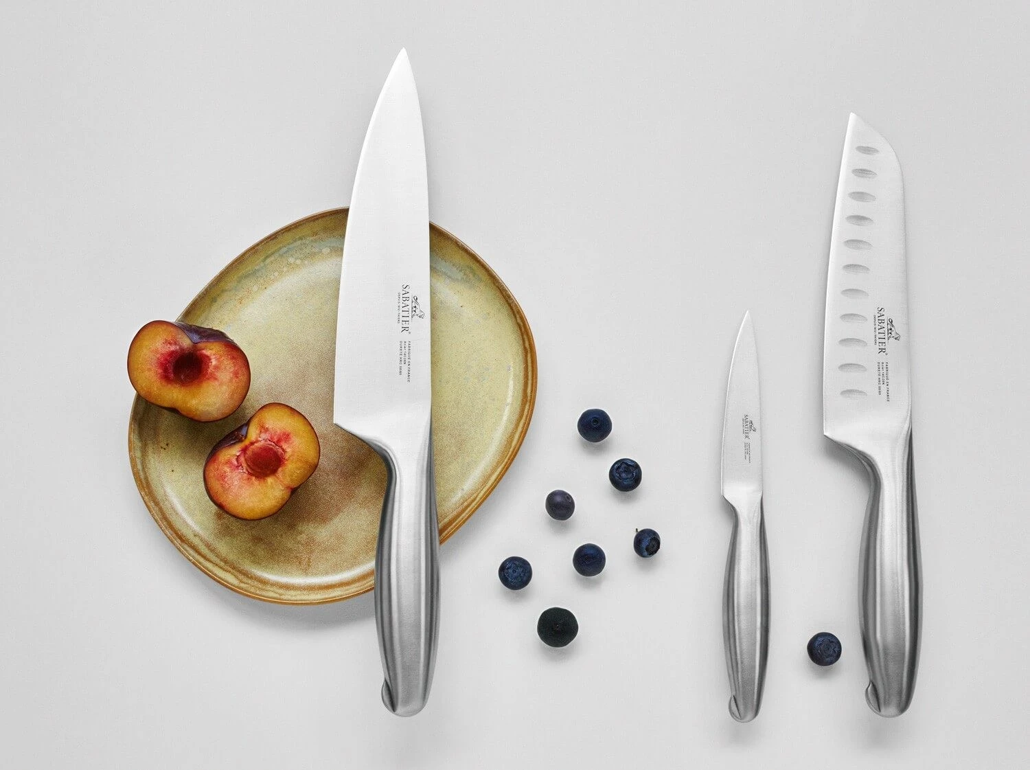 Sabatier Fuso Nitro+ Santoku Knife Fluted Blade 18cm Sandvik Stainless Steel 6 Sabatier Fuso Nitro+ Santoku Knife Fluted Blade 18cm Sandvik Stainless Steel - Image 4